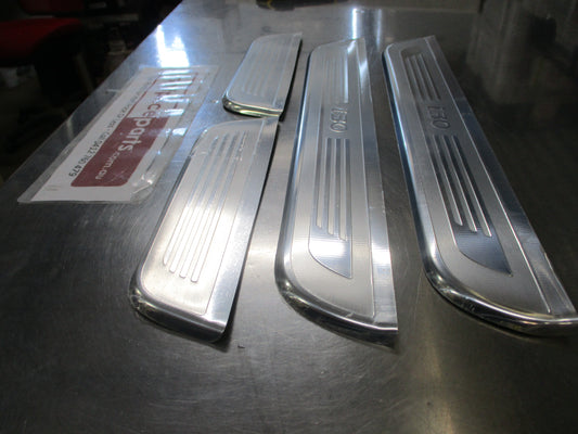 Hyundai i30 GD Genuine Stainless Steel Door Entry Guard Scuff Plate New Part