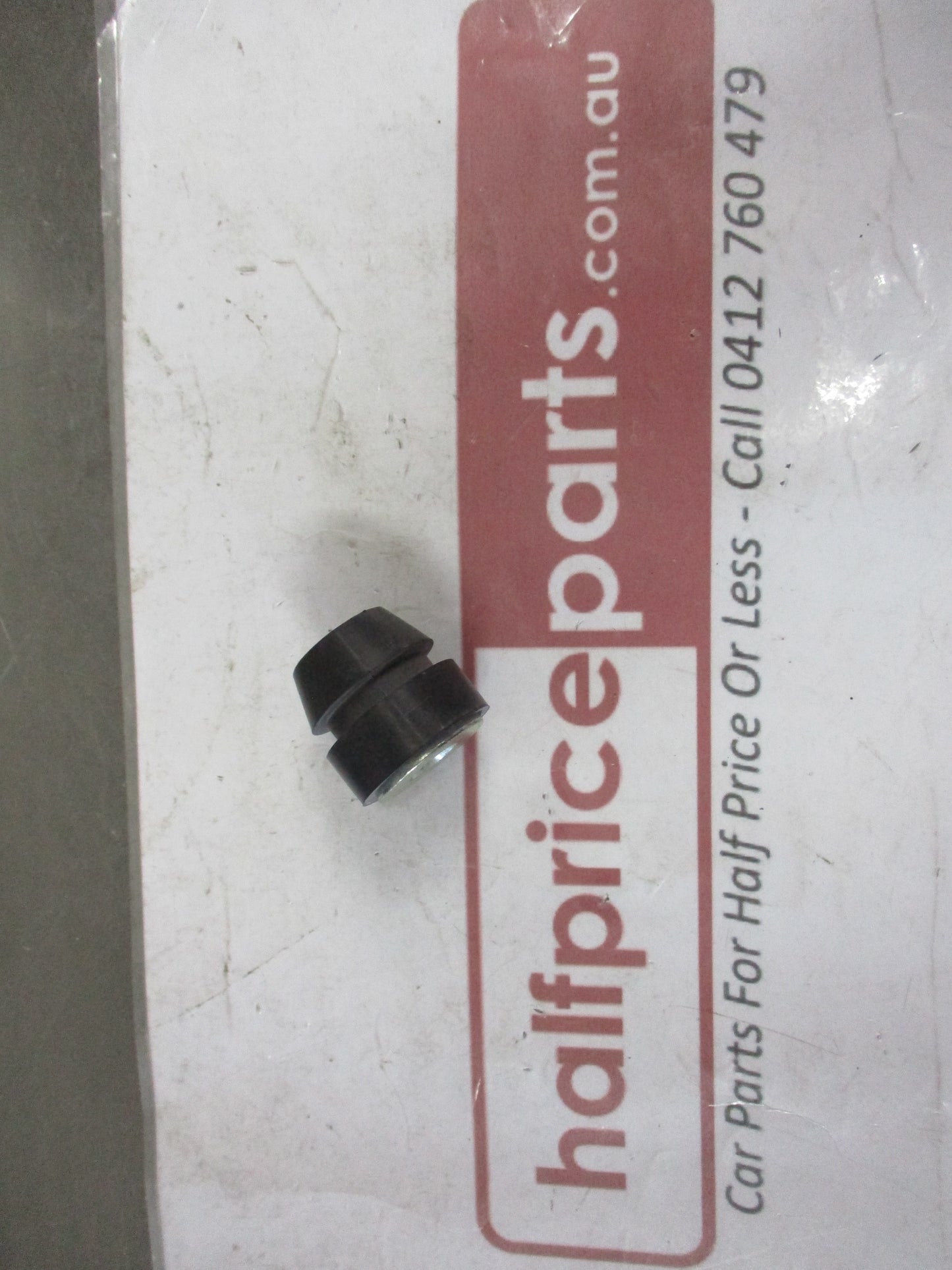 Holden RG Colorado Genuine Air Cleaner Mounting Bush New Part