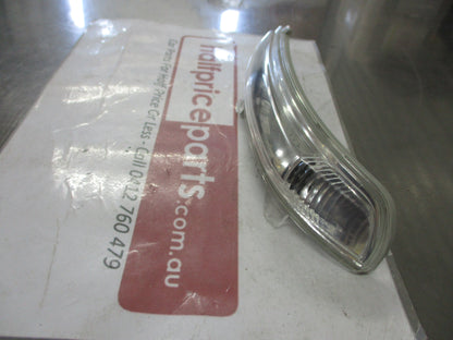 Citroen C3-III/C3-II Genuine Drivers Side Mirror Indicator Assembly New Part.