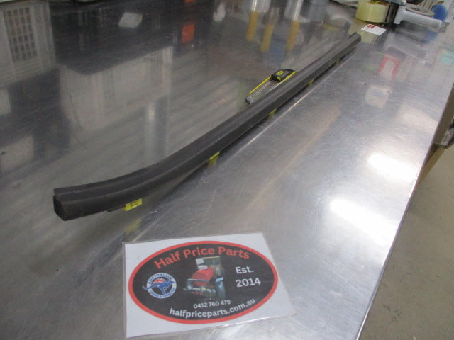 Hyundai I30 FD Genuine Right Hand Rear (Drivers) Weather Strip New Part