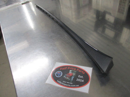 Hyundai Santa Fe Genuine Left Hand Front Side Windscreen Moulding New Part