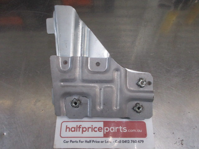 Mitsubishi Triton ME/MF/MG/MH/MJ Genuine Right Hand Front Window Glass Slider New Part