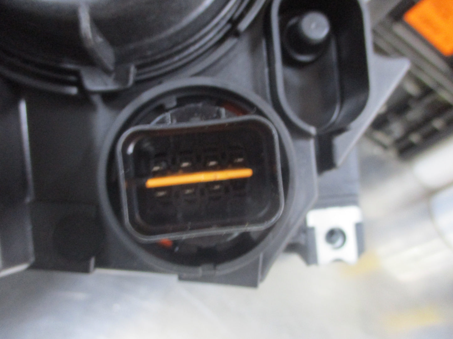 Kia Sorento Genuine Left Hand (Passengers) Side Front Headlight Assembly New Part