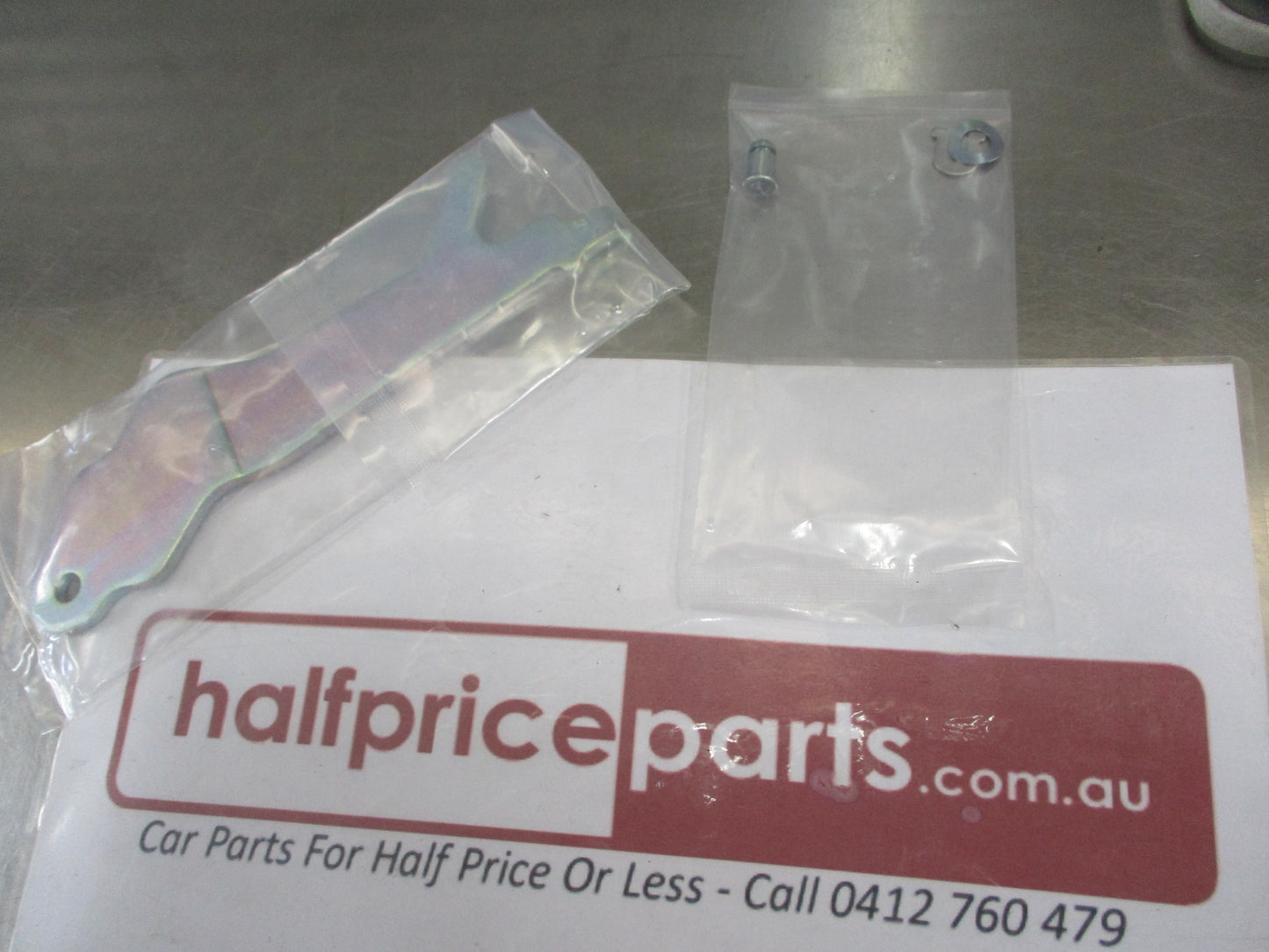 Holden Trailblazer Genuine Right Hand Rear Parling Brake Lever Kit New Part