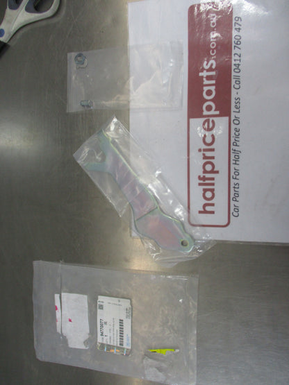 Holden Trailblazer Genuine Right Hand Rear Parling Brake Lever Kit New Part