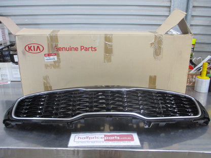 Kia Sportage Genuine Front Radiator Grille (Black And Chrome) New Part