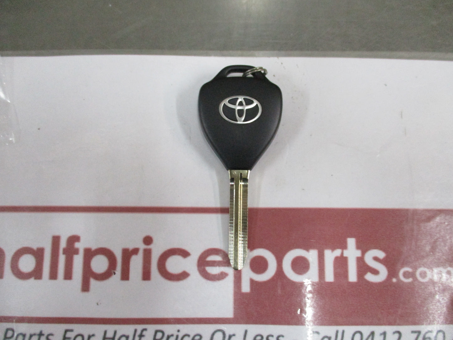 Toyota Yaris/IQ/Urban Cruiser Genuine Remote Housing Set New Part