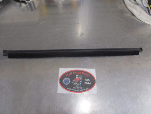 Hyundai Getz Genuine Right Hand Rear Door Out Side Belt Moulding New Part
