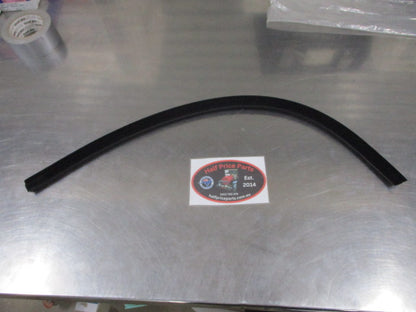 Hyundai Tucson Genuine Front Left Belt Weather Strip New Part