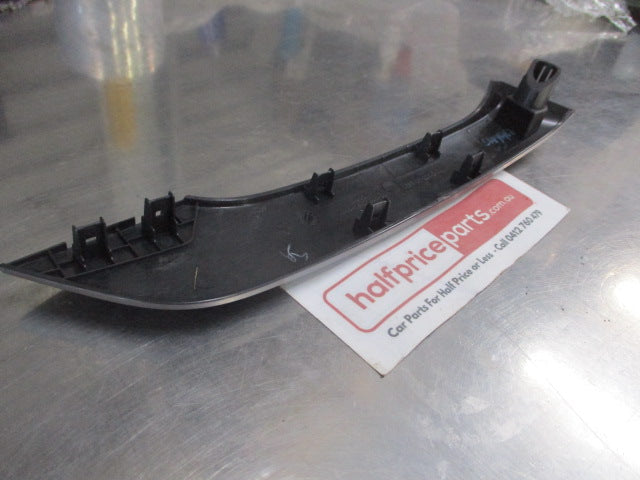 Ford Ranger PX Genuine Right Hand Front Door Handel Upper Trim New Part