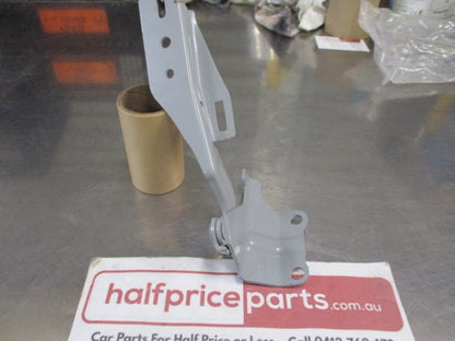 Ford PX Ranger 2.2ltr-3.2ltr Genuine Right Hand Bonnet Hinge New Part