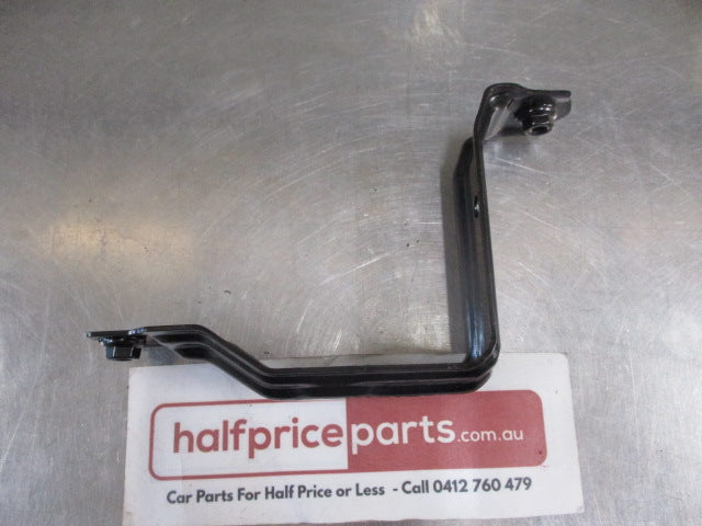 Ford PX Ranger Genuine Front Right Hand Guard Bracket New Part
