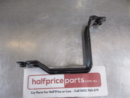 Ford PX Ranger Genuine Front Right Hand Guard Bracket New Part