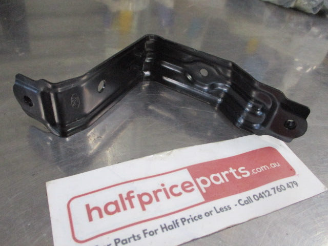 Ford PX Ranger Genuine Front Right Hand Guard Bracket New Part