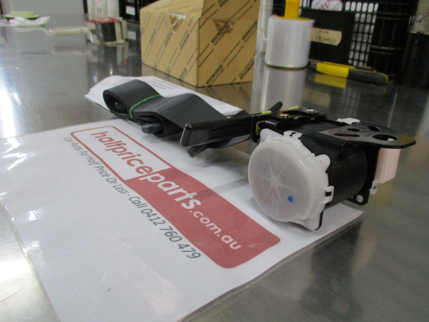 Toyota Hilux/Fortuner Genuine Rear 3 Point Middle Seat Belt New Part