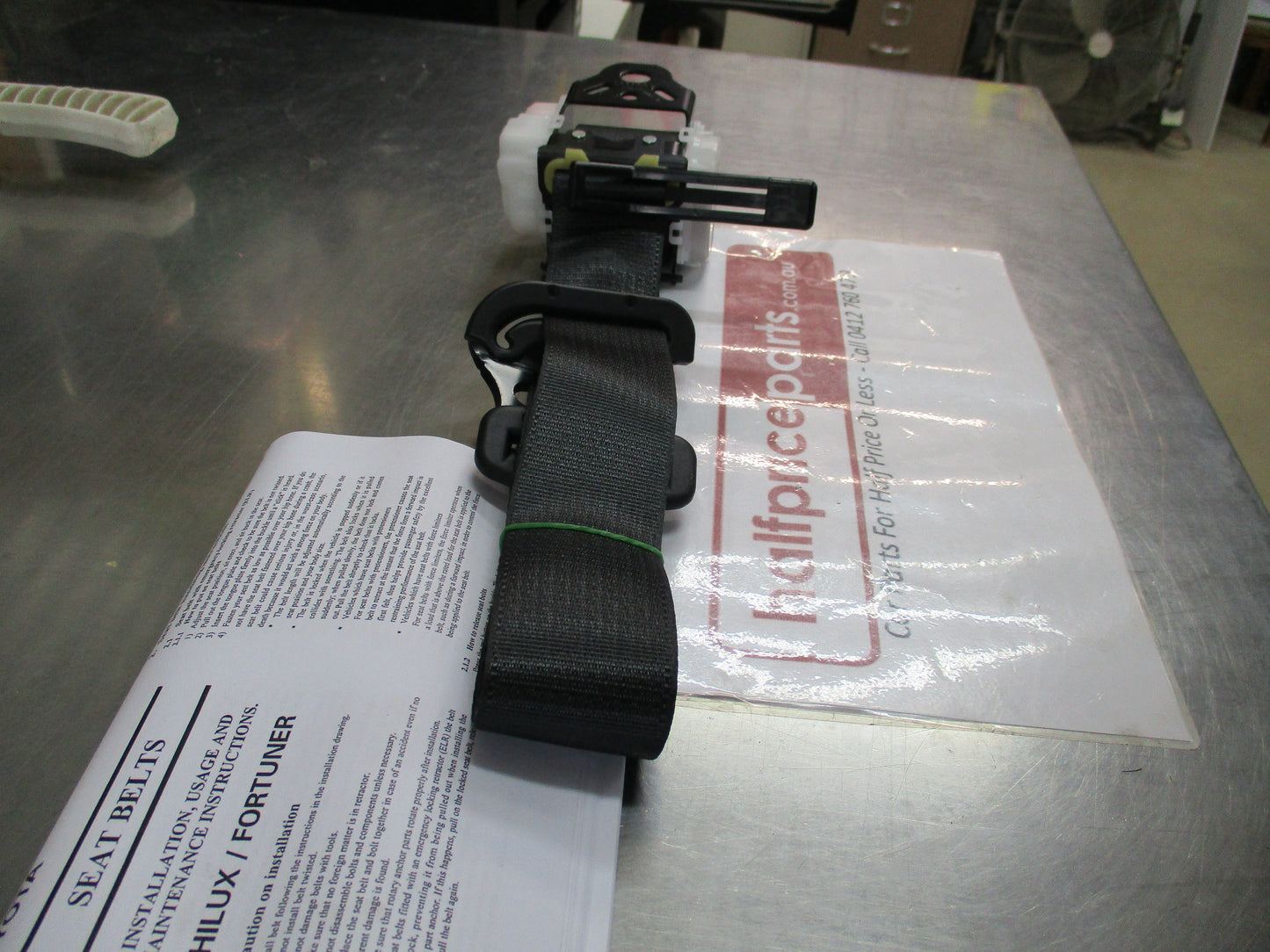 Toyota Hilux/Fortuner Genuine Rear 3 Point Middle Seat Belt New Part