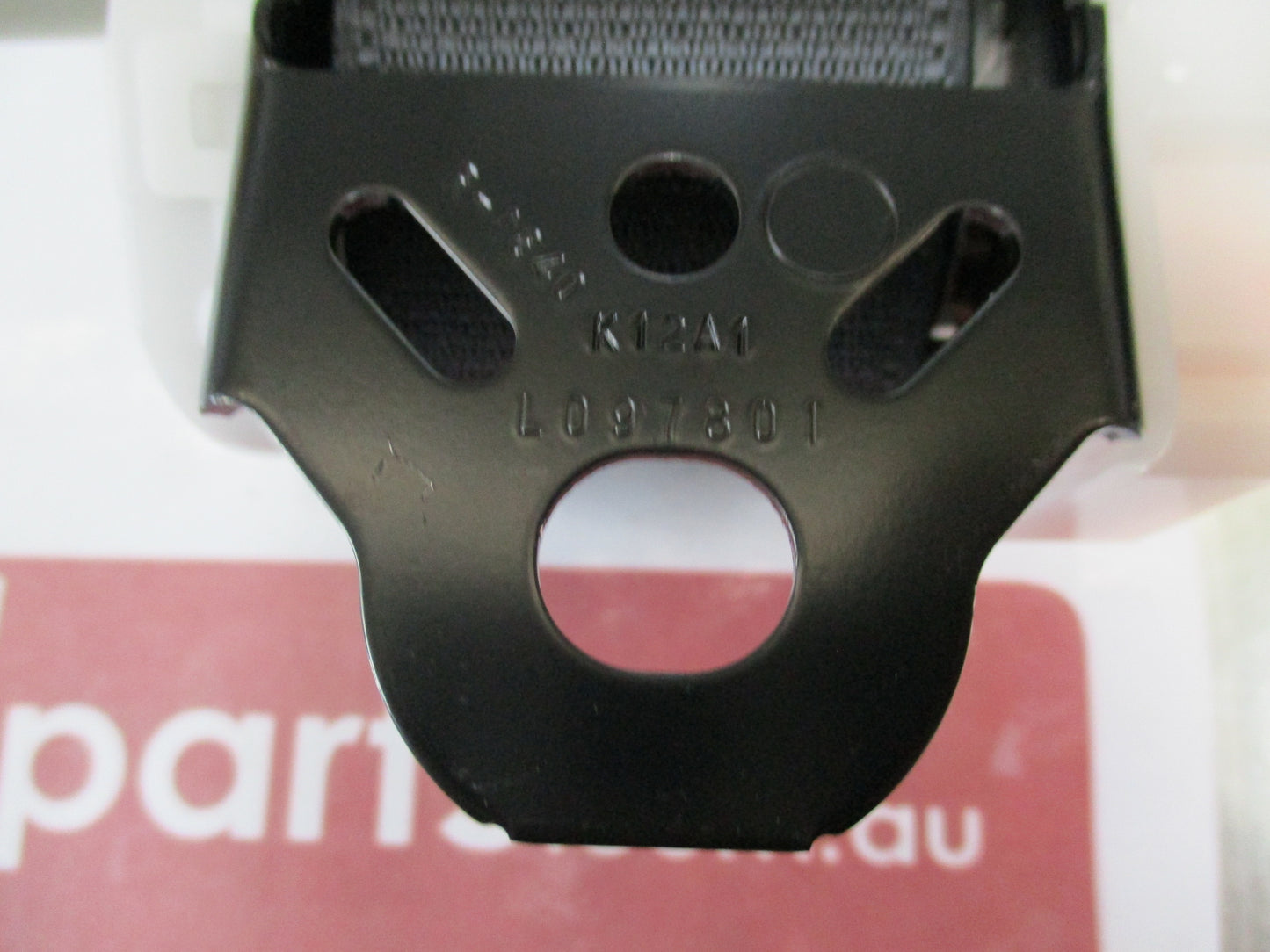 Toyota Hilux/Fortuner Genuine Rear 3 Point Middle Seat Belt New Part