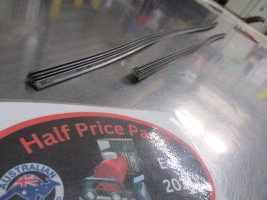 Ford Focus/Mondeo Genuine Drivers And Passenger Front Windscreen Wiper Refill Pair New Part