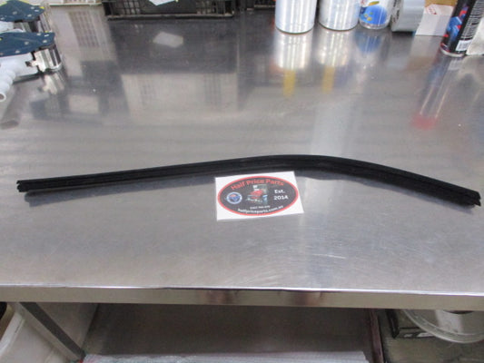 Hyundai Tucson Genuine Right Hand Front Window Belt Mold Seal New Part