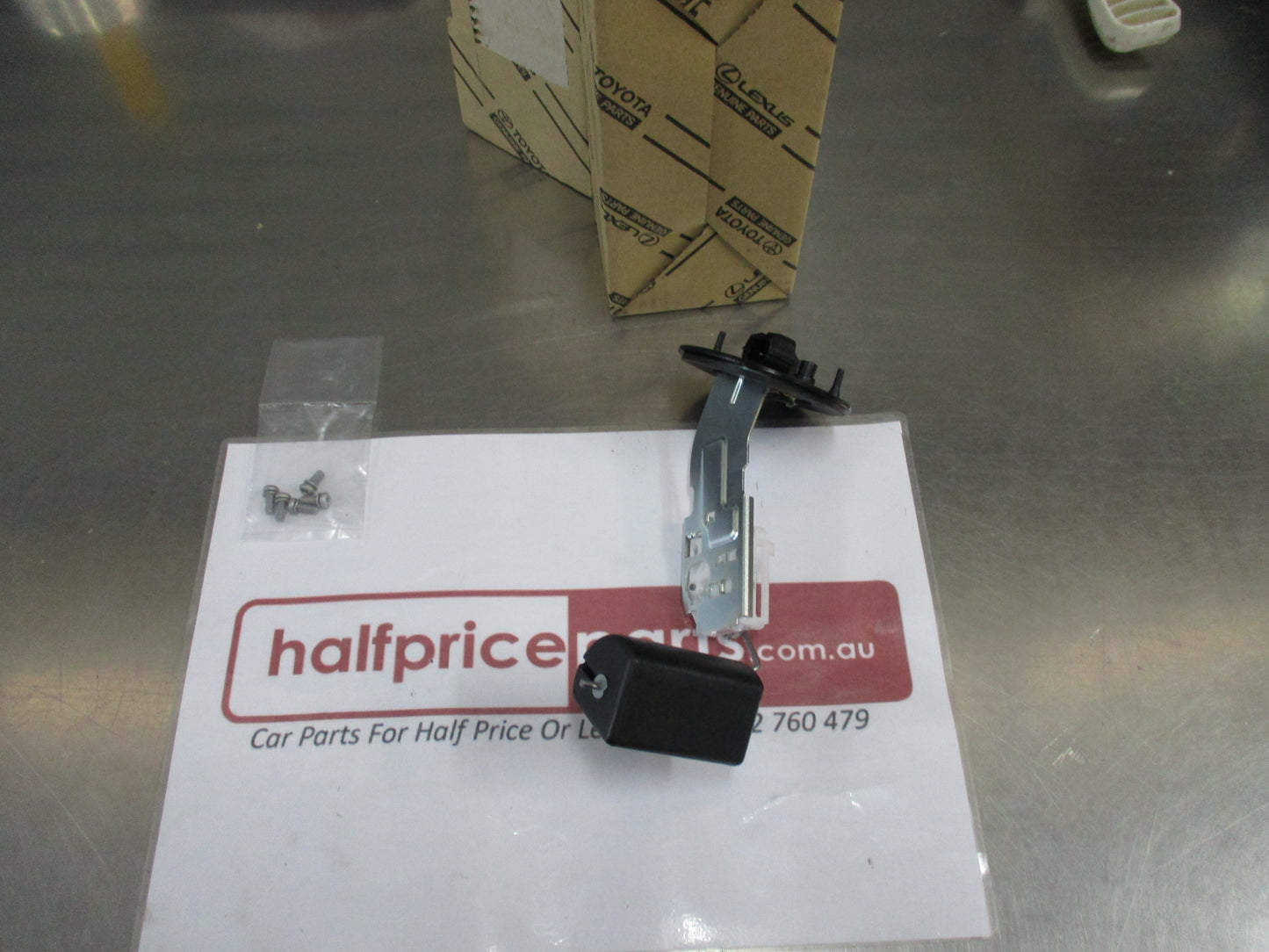 Toyota Landcruiser 200 Series Genuine Fuel Level Sensor Assembly New Part