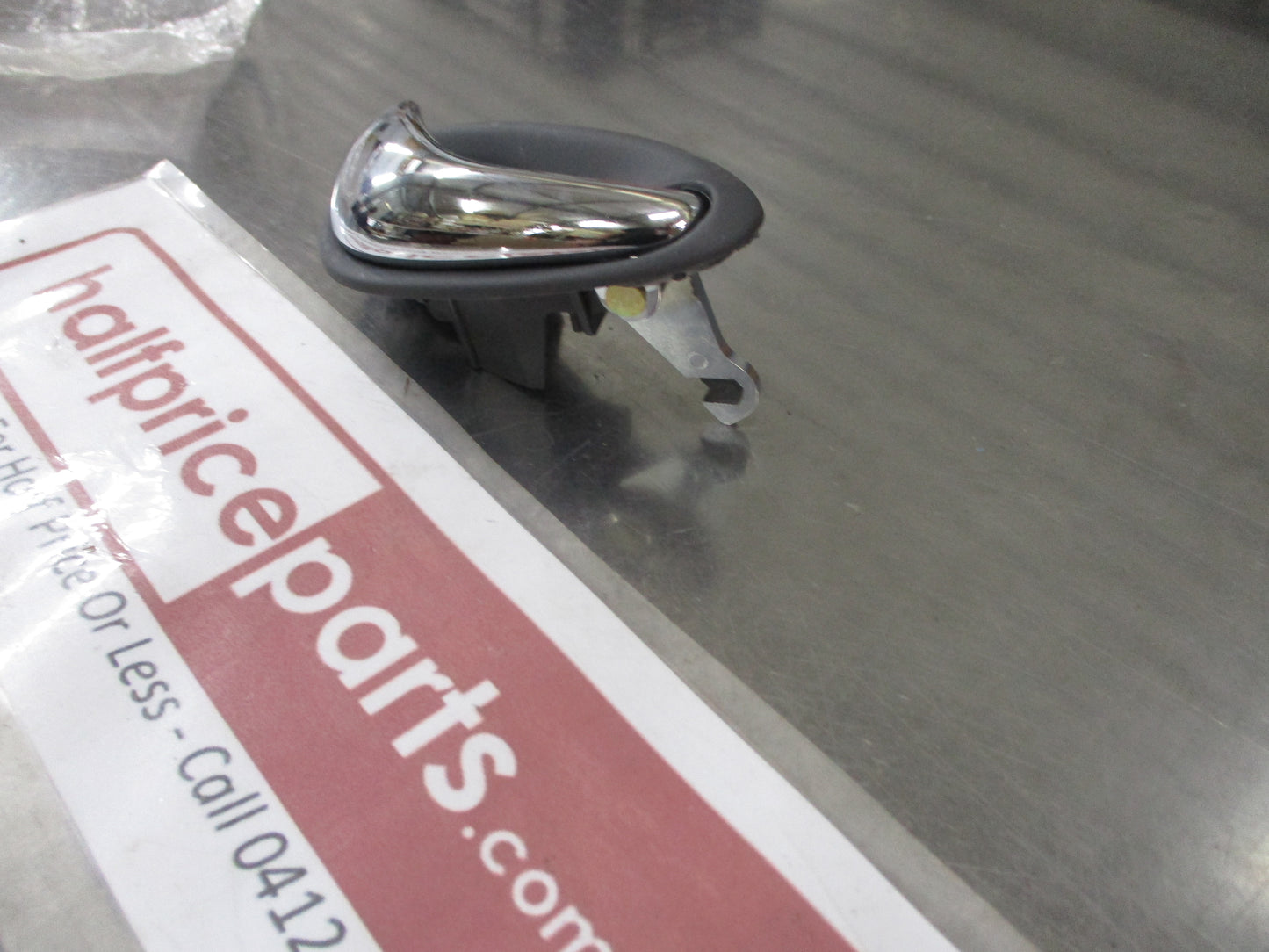 Holden VT-VX-VY Commodore Genuine Drivers Front Door Inner Chrome Handle New Part