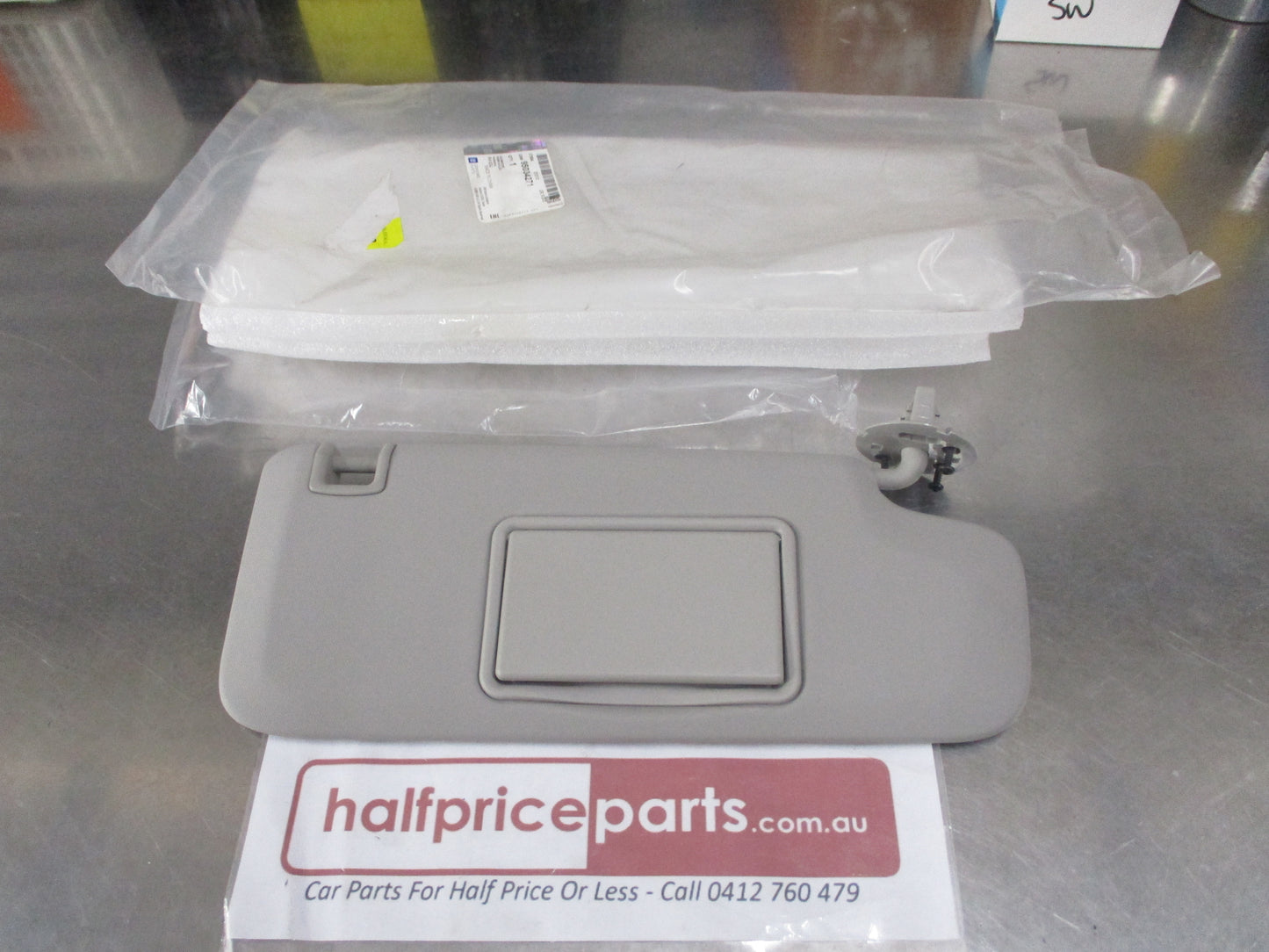 Holden Cruze Genuine Drivers Sun Visor With Mirror New Part