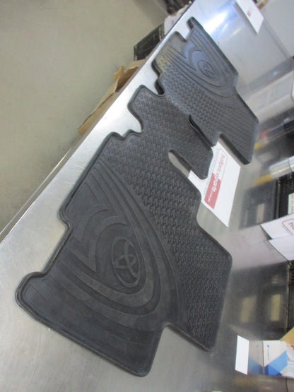 Toyota Rav4 Genuine Heavy Duty Second Row Rubber Mat New Part