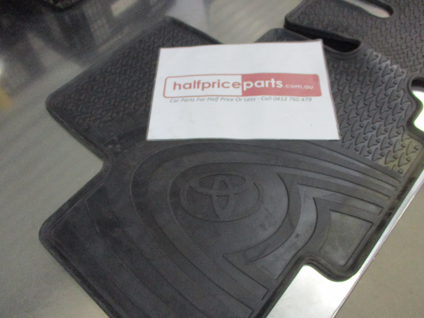 Toyota Rav4 Genuine Heavy Duty Second Row Rubber Mat New Part