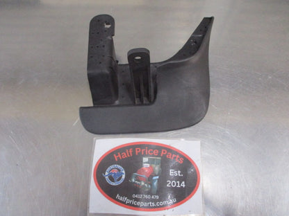 Hyundai Sonata Genuine Right Hand Front Mud Flap ONLY  New Part