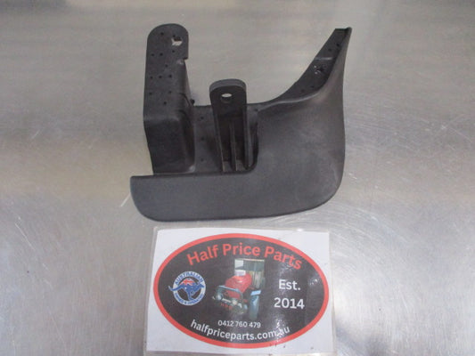 Hyundai Sonata Genuine Right Hand Front Mud Flap ONLY  New Part