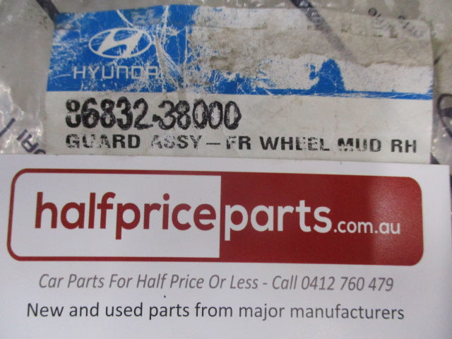 Hyundai Sonata Genuine Right Hand Front Mud Flap ONLY  New Part