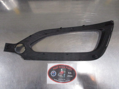 Hyundai Santa Fe Genuine Right Hand Front Fog Light Trim Cover New Part