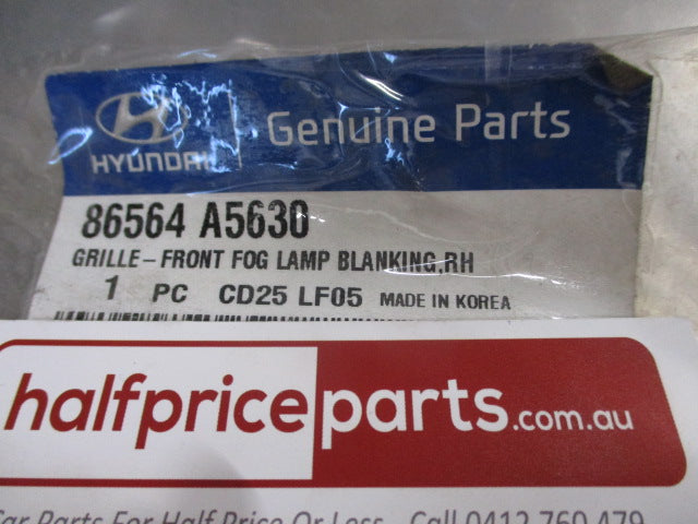 Hyundai i30 Genuine Right Hand Front Fog Light Bracket Grille New Part