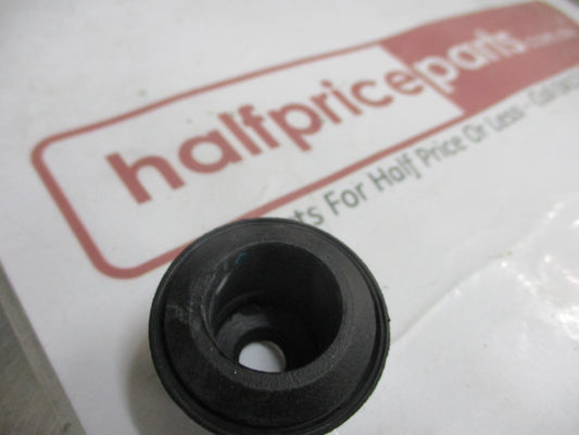 Holden Captiva Genuine Rear Tailgate Wiper Arm Grommet New Part