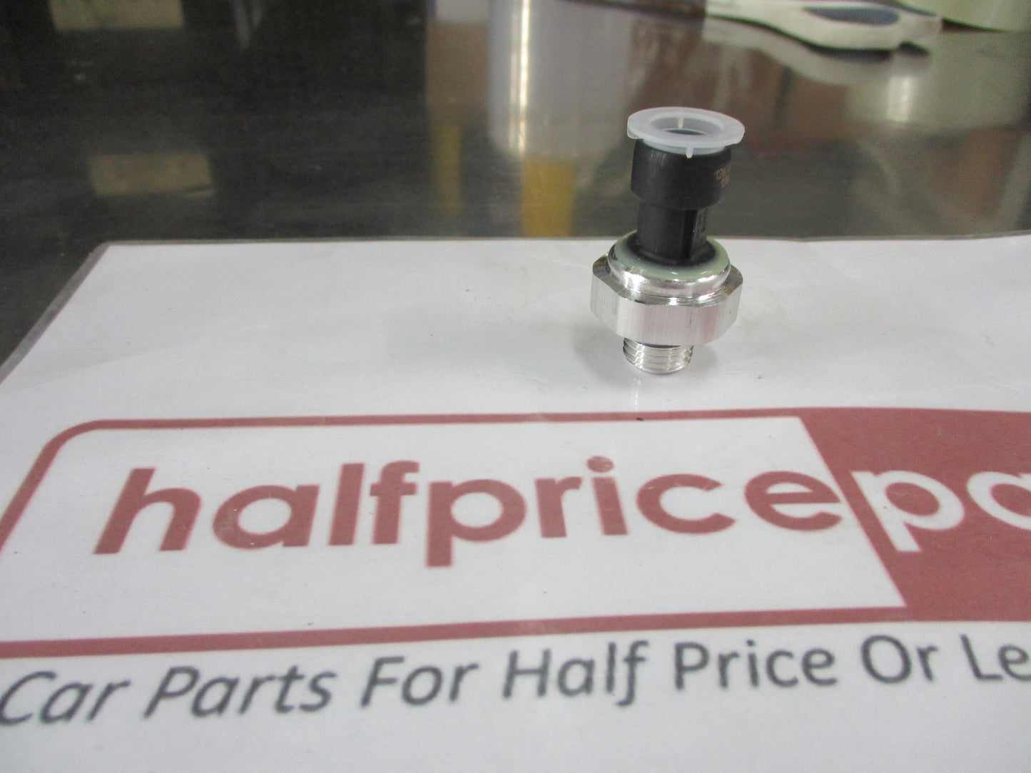 Holden VZ-VE Commodore V6/RC Colorado V6 Genuine Oil Pressure Sensor New Part