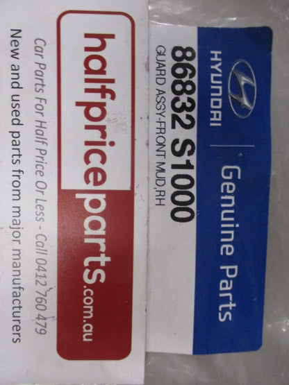 Hyundai Santa Fe Genuine Right Hand Front Mud Flap ONLY New Part