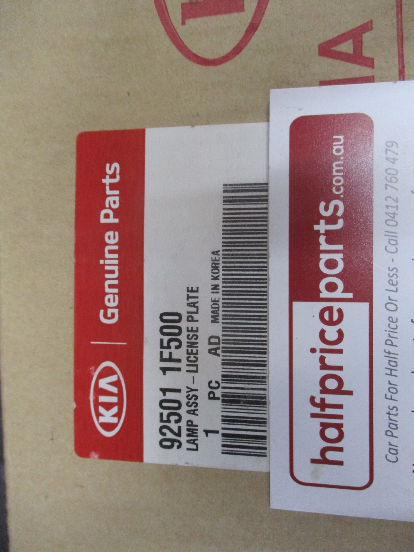 Kia Sportage Genuine rear tailgate garnish/number plate light holder with badge New Part