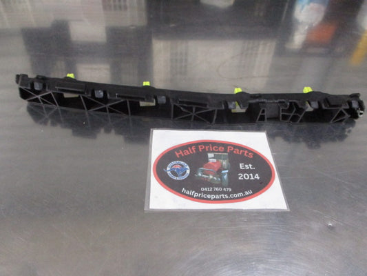 Hyundai Tucson Genuine Right Hand Rear Lower Side Bumper Bracket New Part