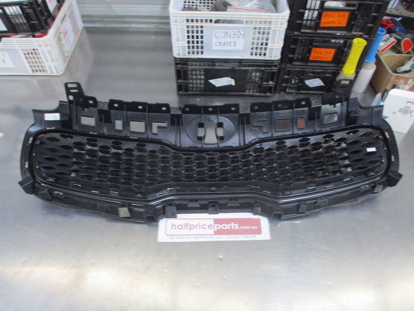 Kia Sportage Genuine Front Radiator Grille Assembly New Part