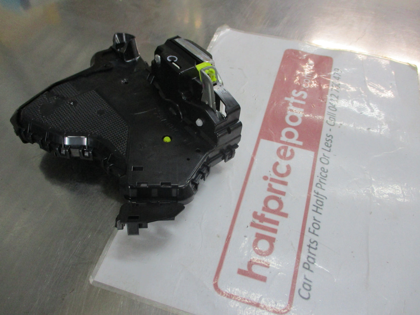 Toyota Corolla Genuine Left Hand Front Door Lock Assembly With Motor New Part