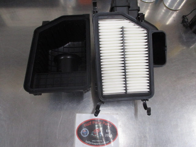 Hyundai Tucson/Kia Sportage Genuine Air Box/Filter Assembly New Part