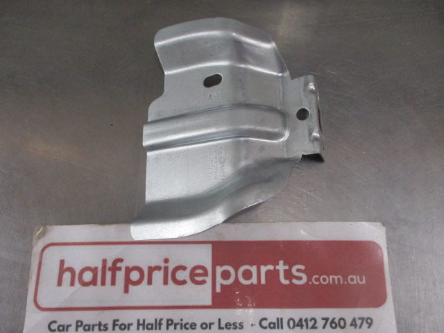 Ford MK6/MK7 Fiesta Genuine Front Right Hand Guard Bracket New Part