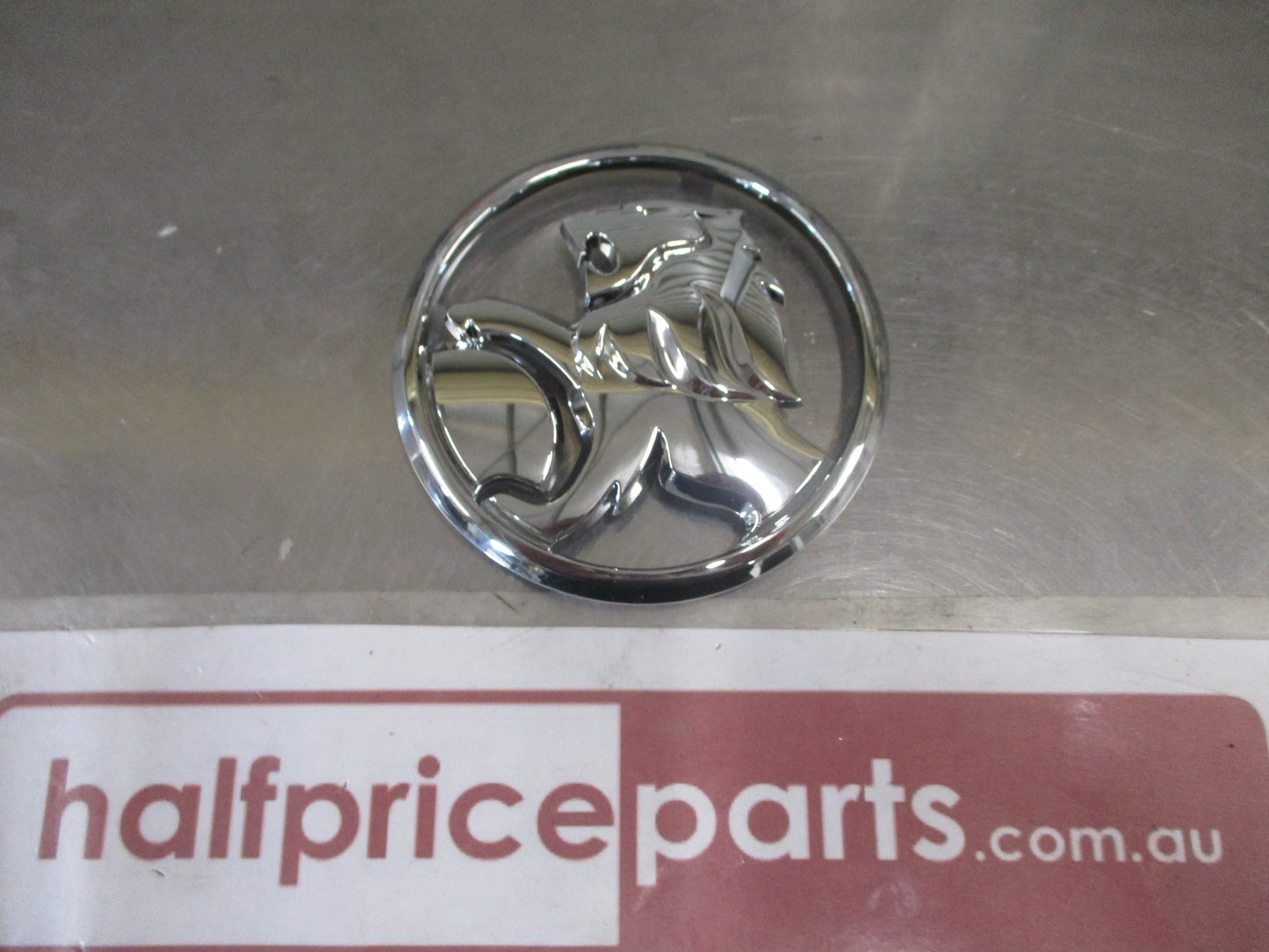 Holden Astra BL Sedan Genuine Front Grille Emblem Chrome New Part