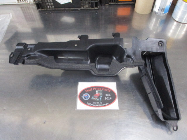 Hyundai Tucson Genuine Left Hand Front Air Guard New Part