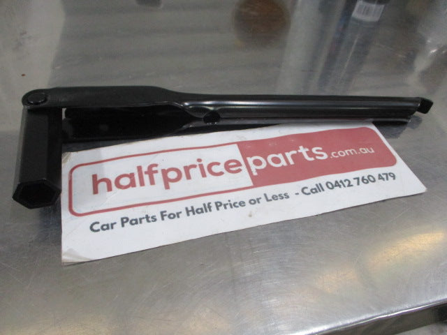 Ford Kuga Series II Genuine Wheel Brace New Part