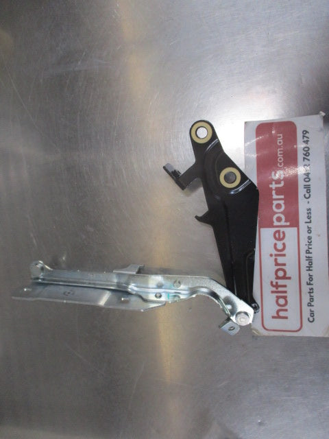 Ford Mustang CZG Genuine Left (Passengers Side) Bonnet Hinge New Part