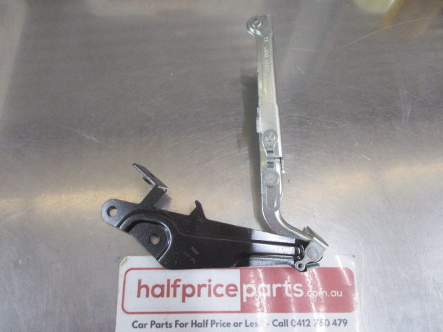 Ford Mustang CZG Genuine Left (Passengers Side) Bonnet Hinge New Part