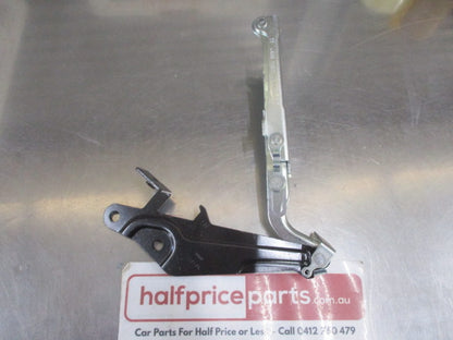 Ford Mustang CZG Genuine Left (Passengers Side) Bonnet Hinge New Part