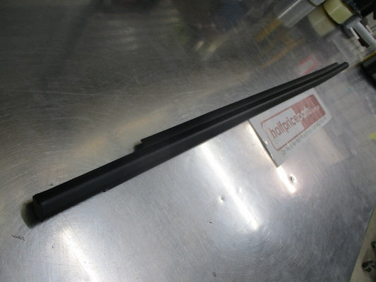 Kia Soul Genuine Right Hand Rear (Drivers) Belt Moulding Weatherstrip New Part