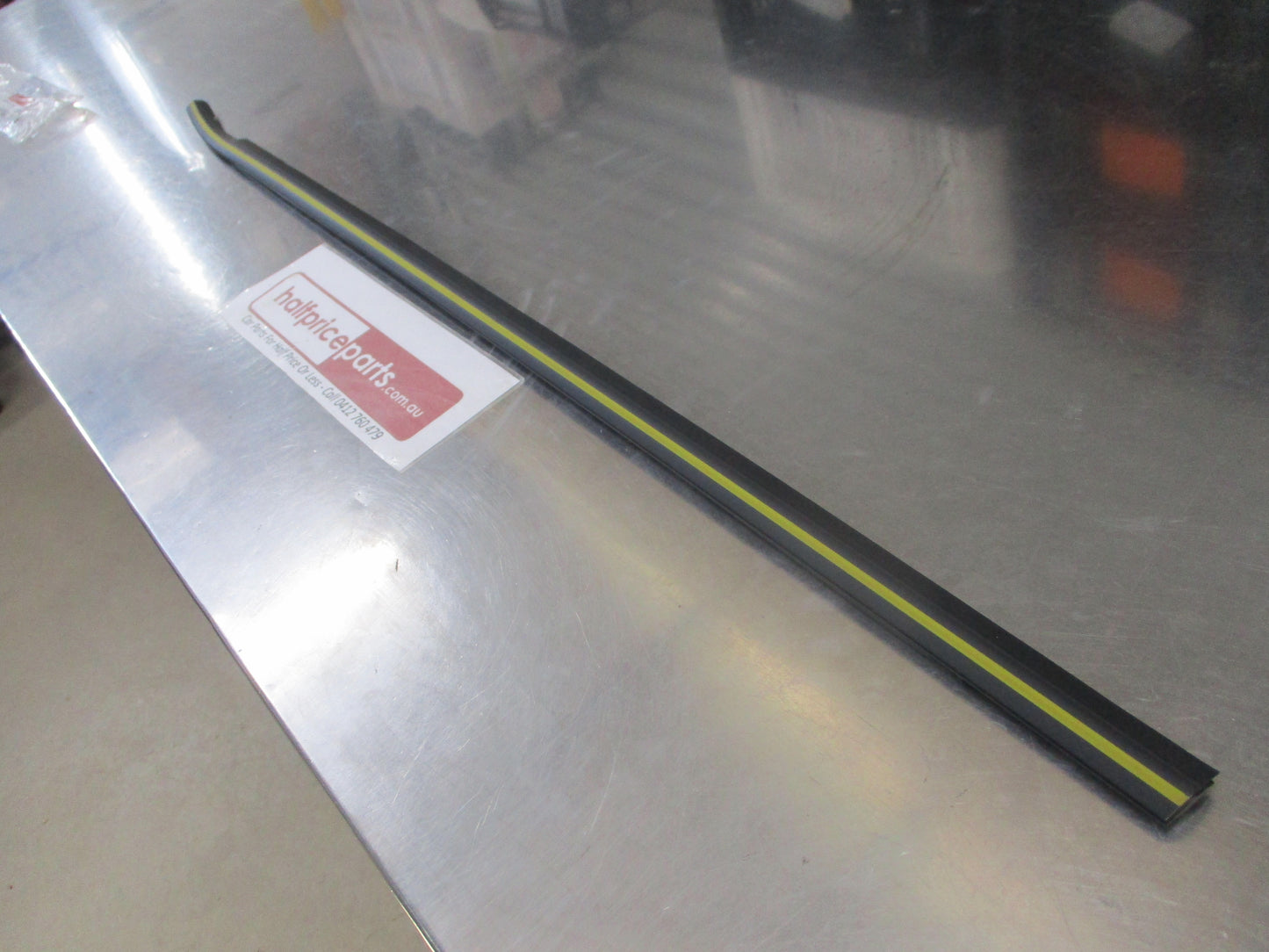 Kia Cerato Genuine Front Left Hand (Passengers) Side Weather Strip New Part